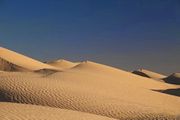 Hier hatten wir den feinsten Sand der gesamten Reise, fein wie gemahlener Pfeffer.