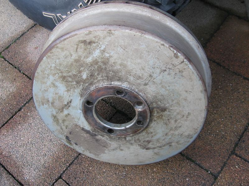 Datei:LP Defender HB Bremstrommel 01.jpg